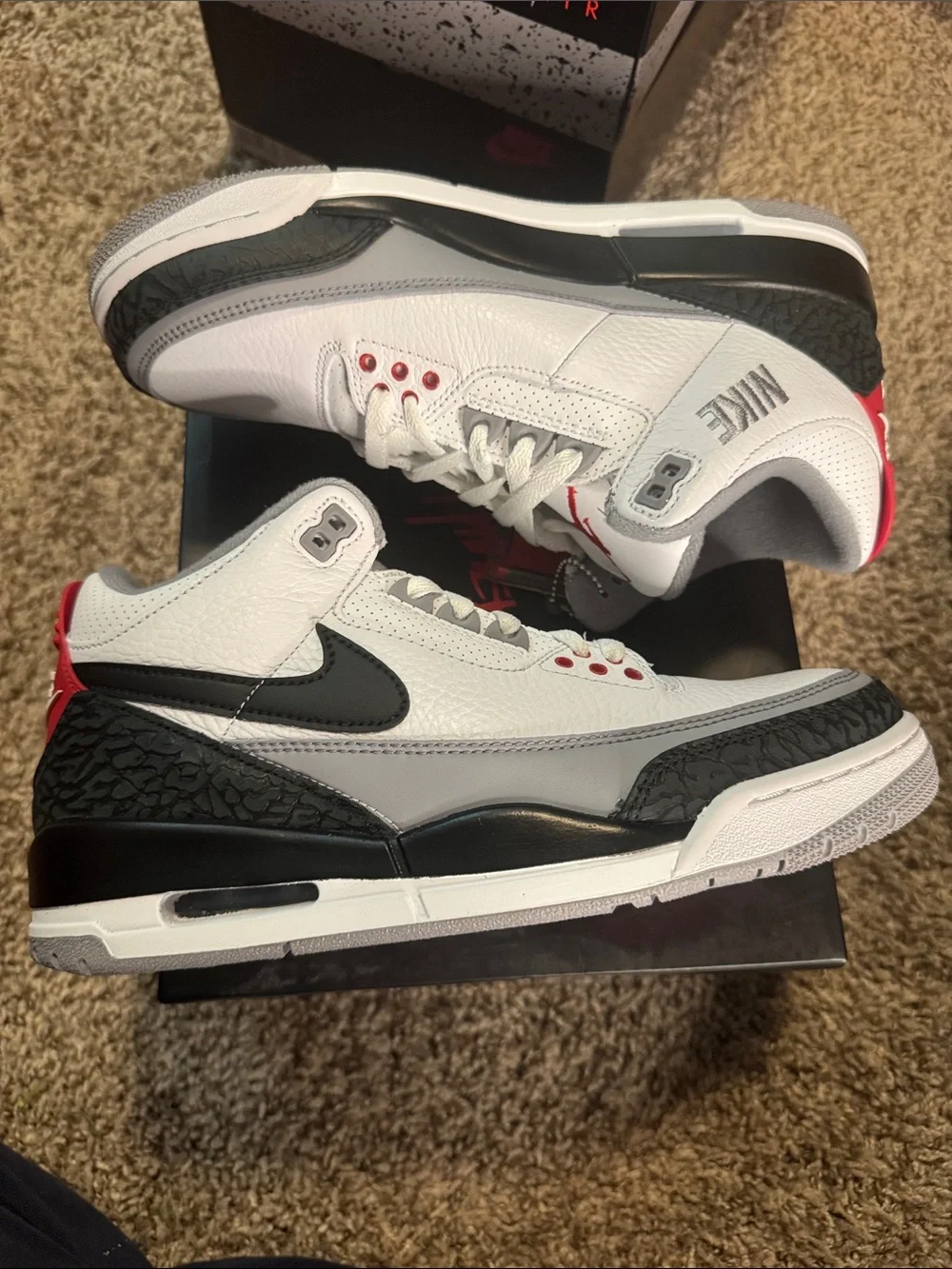 Jordan men’s' White/Grey/Red Retro 3 Sneakers